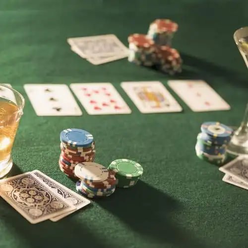 Antarmuka aplikasi pandaslot Live Blackjack menampilkan layar meja, kontrol taruhan, dan riwayat kartu